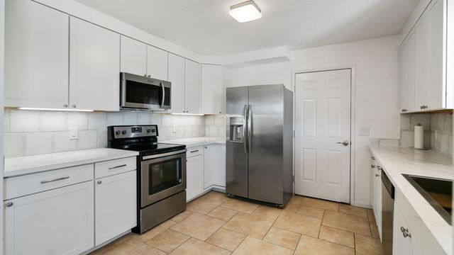 43255 Illinois Avenue, Palm Desert, CA 92211