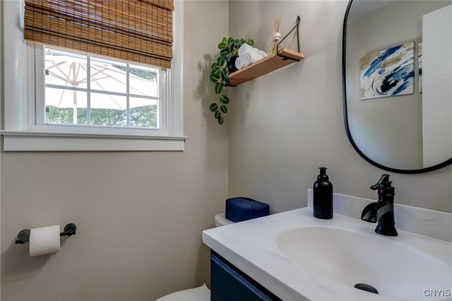 8228 Exeter Drive, Lysander, NY 13027