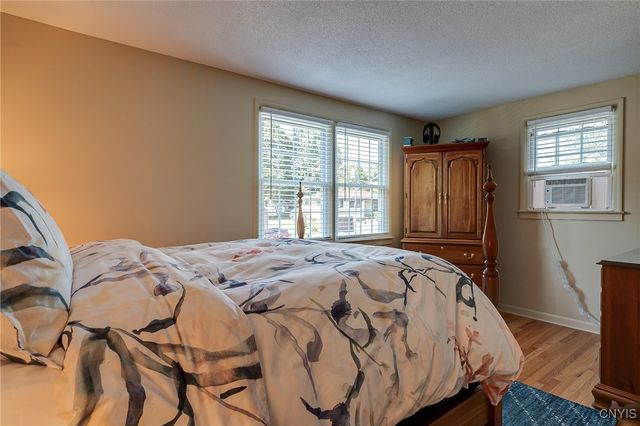 8228 Exeter Drive, Lysander, NY 13027