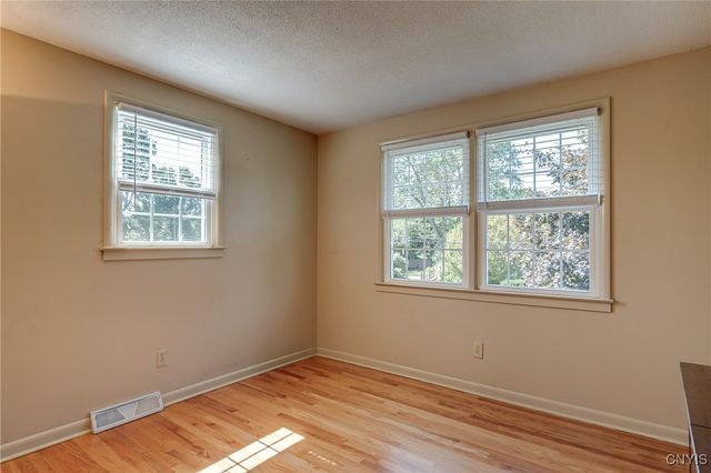 8228 Exeter Drive, Lysander, NY 13027