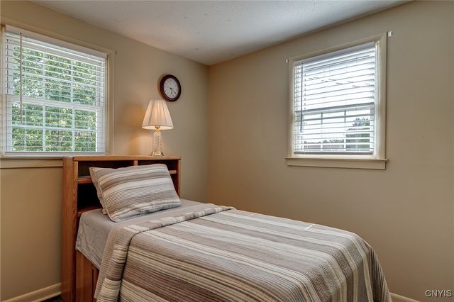 8228 Exeter Drive, Lysander, NY 13027