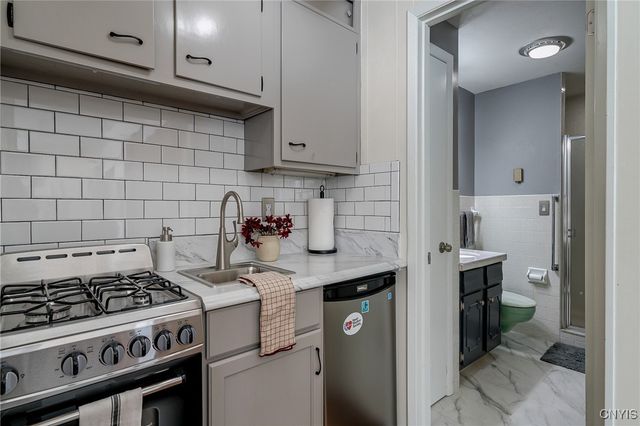 8228 Exeter Drive, Lysander, NY 13027