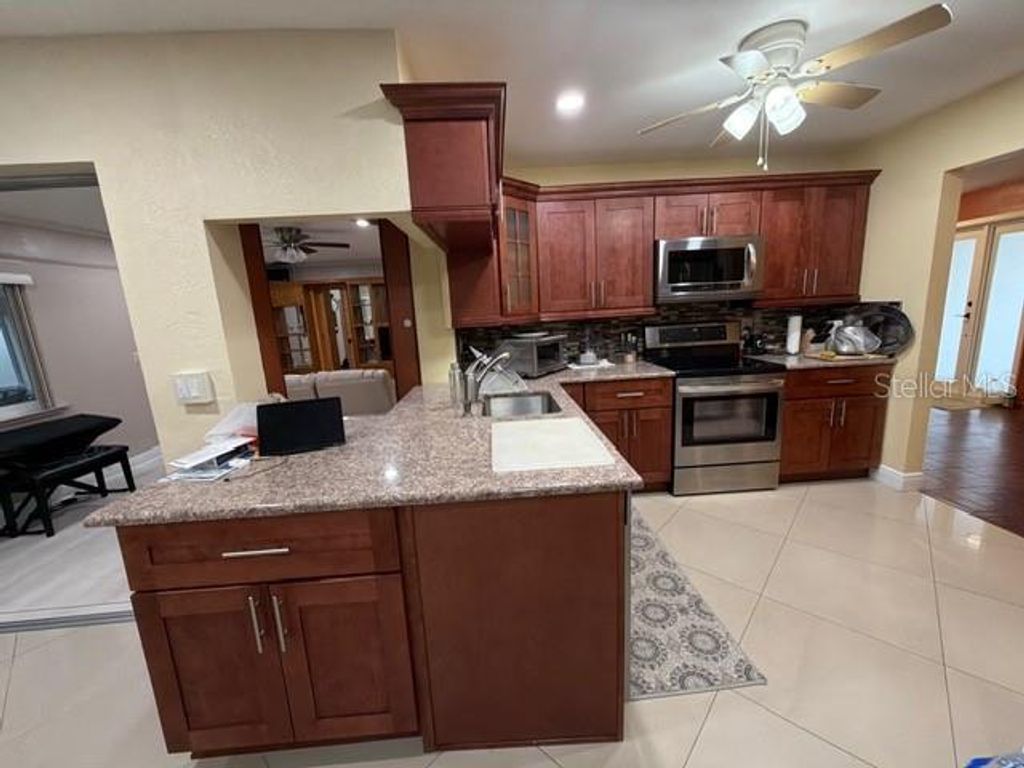 Image 8 of property listing at 240 NW 78TH TERRACE, Margate, FL 33063