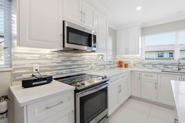 218 Cardinal Lane, Delray Beach, FL 33445