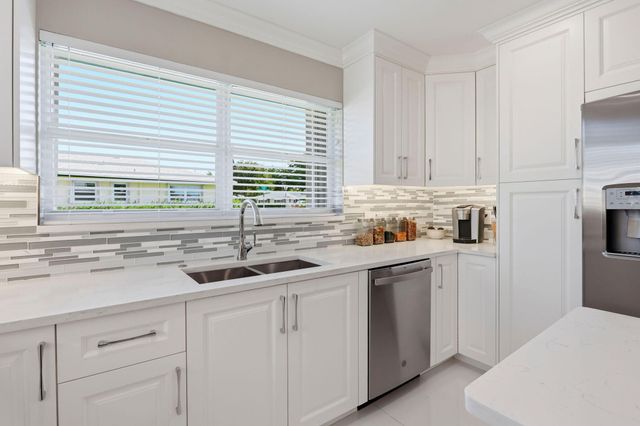 218 Cardinal Lane, Delray Beach, FL 33445