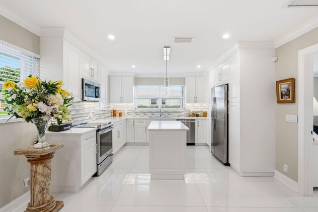 218 Cardinal Lane, Delray Beach, FL 33445