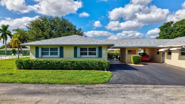 218 Cardinal Lane, Delray Beach, FL 33445