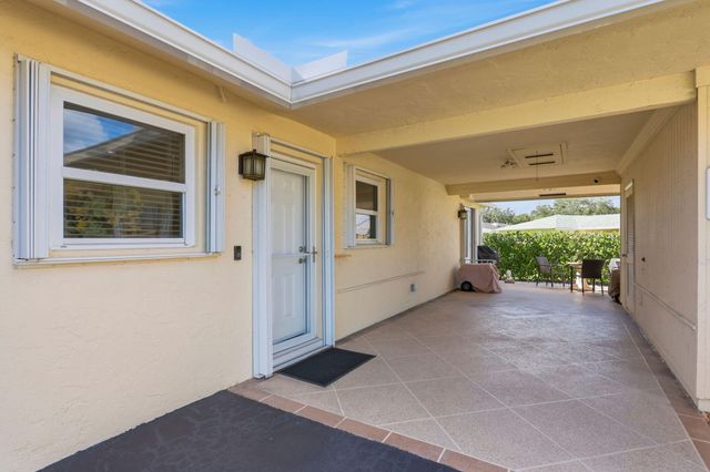 218 Cardinal Lane, Delray Beach, FL 33445