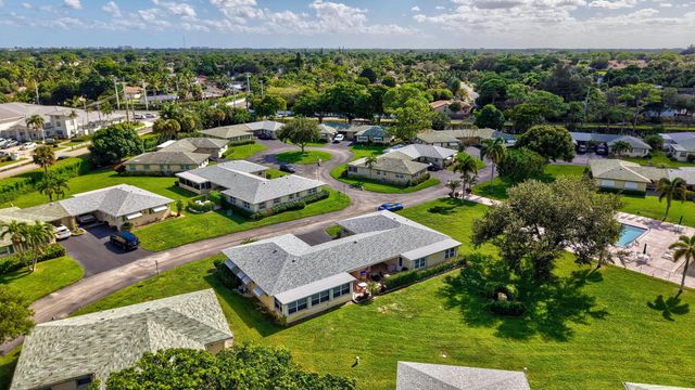 218 Cardinal Lane, Delray Beach, FL 33445
