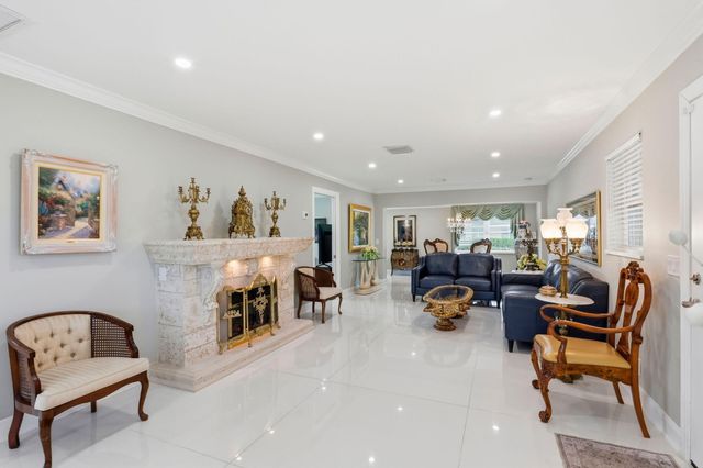 218 Cardinal Lane, Delray Beach, FL 33445