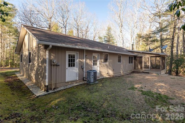 55 English Ivy Lane, Zirconia, NC 28790