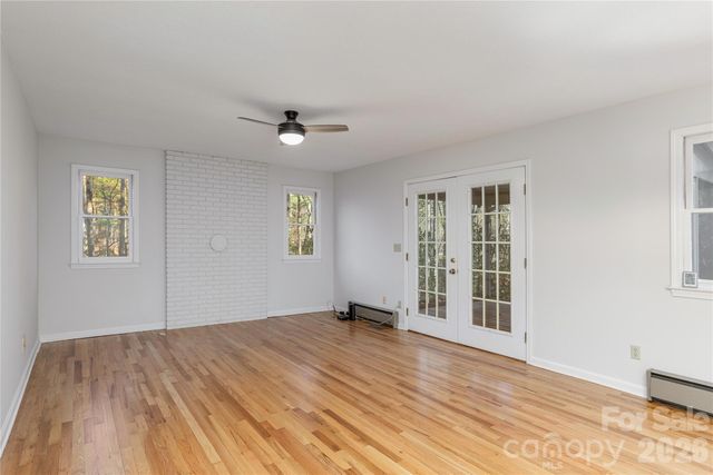 55 English Ivy Lane, Zirconia, NC 28790