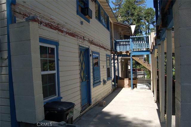 690 Ca-138, Crestline, CA 92325