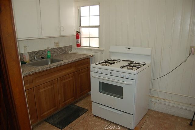 690 Ca-138, Crestline, CA 92325