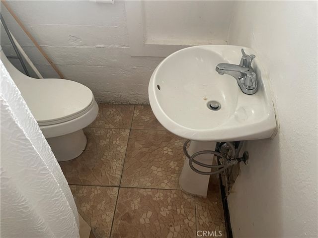 690 Ca-138, Crestline, CA 92325