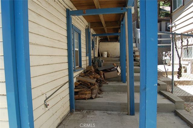 690 Ca-138, Crestline, CA 92325