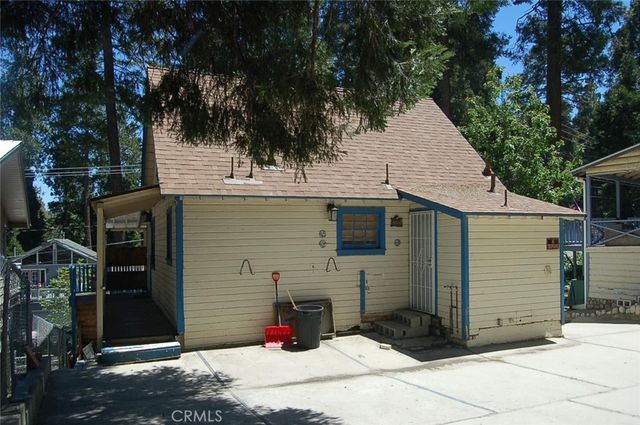 690 Ca-138, Crestline, CA 92325