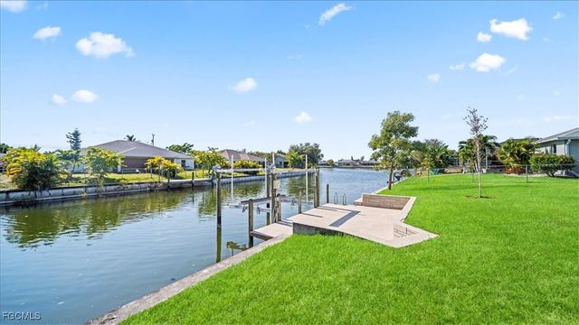 526 SE 4th ST, Cape Coral, FL 33990