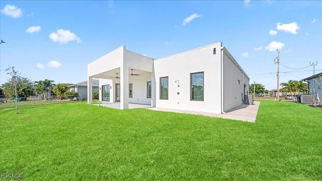 526 SE 4th ST, Cape Coral, FL 33990