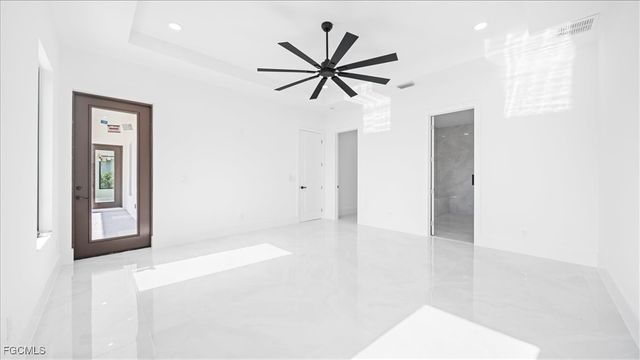 526 SE 4th ST, Cape Coral, FL 33990