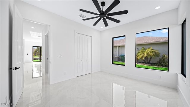 526 SE 4th ST, Cape Coral, FL 33990