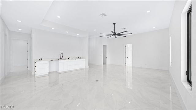 526 SE 4th ST, Cape Coral, FL 33990