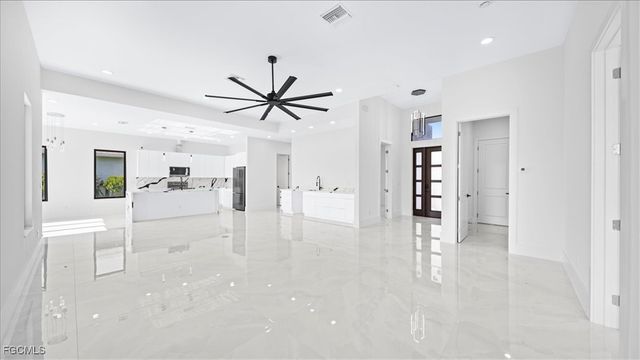 526 SE 4th ST, Cape Coral, FL 33990