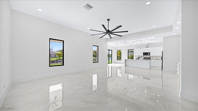 526 SE 4th ST, Cape Coral, FL 33990