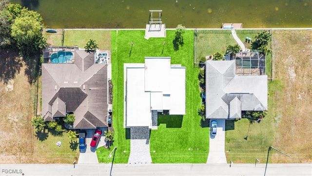 526 SE 4th ST, Cape Coral, FL 33990
