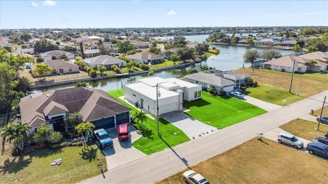 526 SE 4th ST, Cape Coral, FL 33990