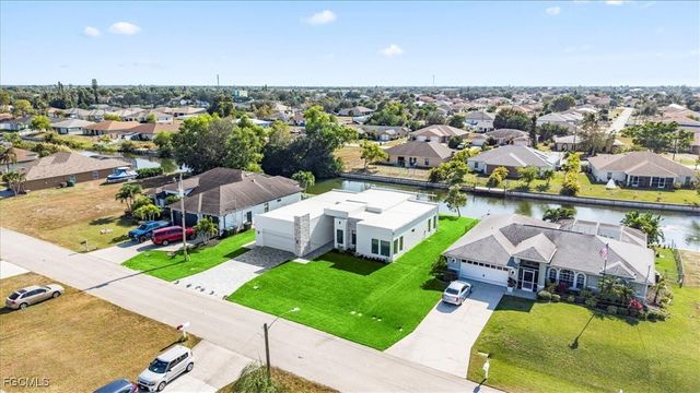 526 SE 4th ST, Cape Coral, FL 33990