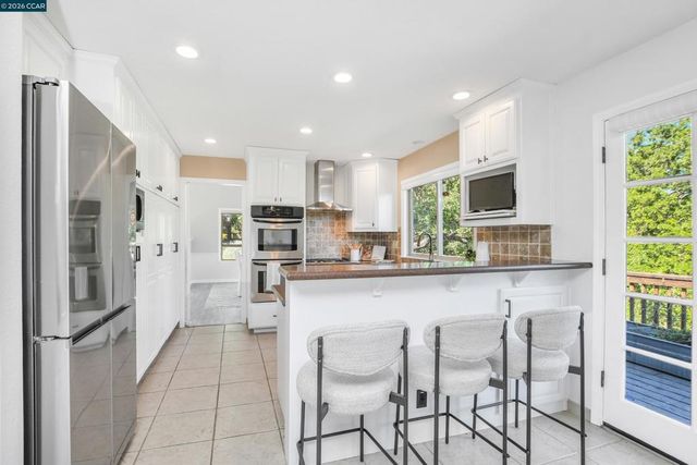 975 Calle Verde, Martinez, CA 94553