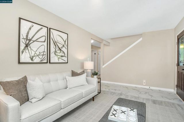 975 Calle Verde, Martinez, CA 94553