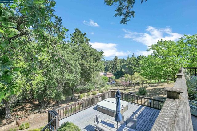 975 Calle Verde, Martinez, CA 94553