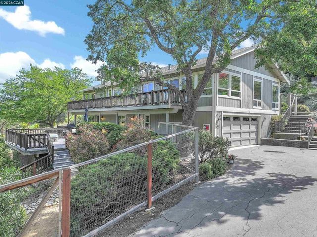 975 Calle Verde, Martinez, CA 94553