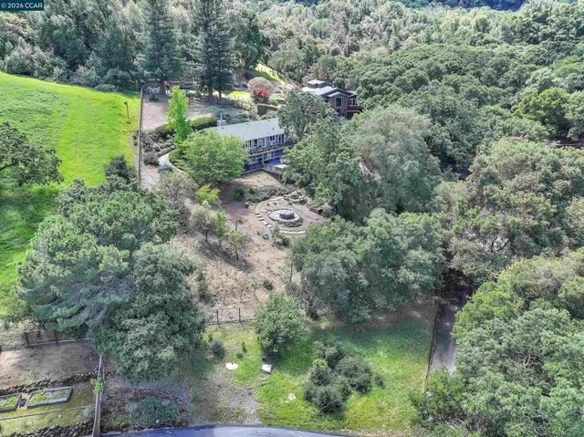 975 Calle Verde, Martinez, CA 94553
