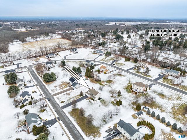 9 Old Country Lane, Ellington, CT 06029