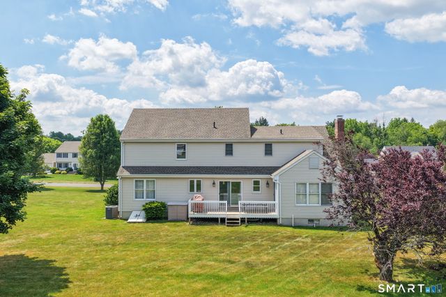9 Old Country Lane, Ellington, CT 06029