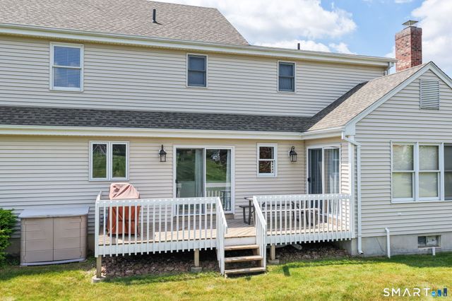 9 Old Country Lane, Ellington, CT 06029