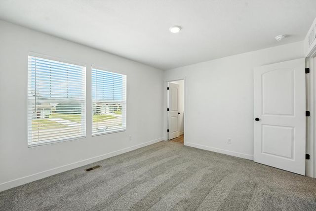 12404 S Acacia Drive, Lee's Summit, MO 64086