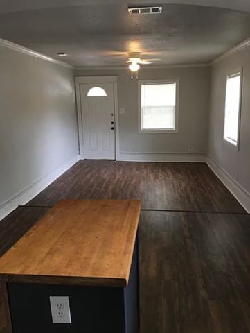 1012 Oak Street, Mckinney, TX 75069