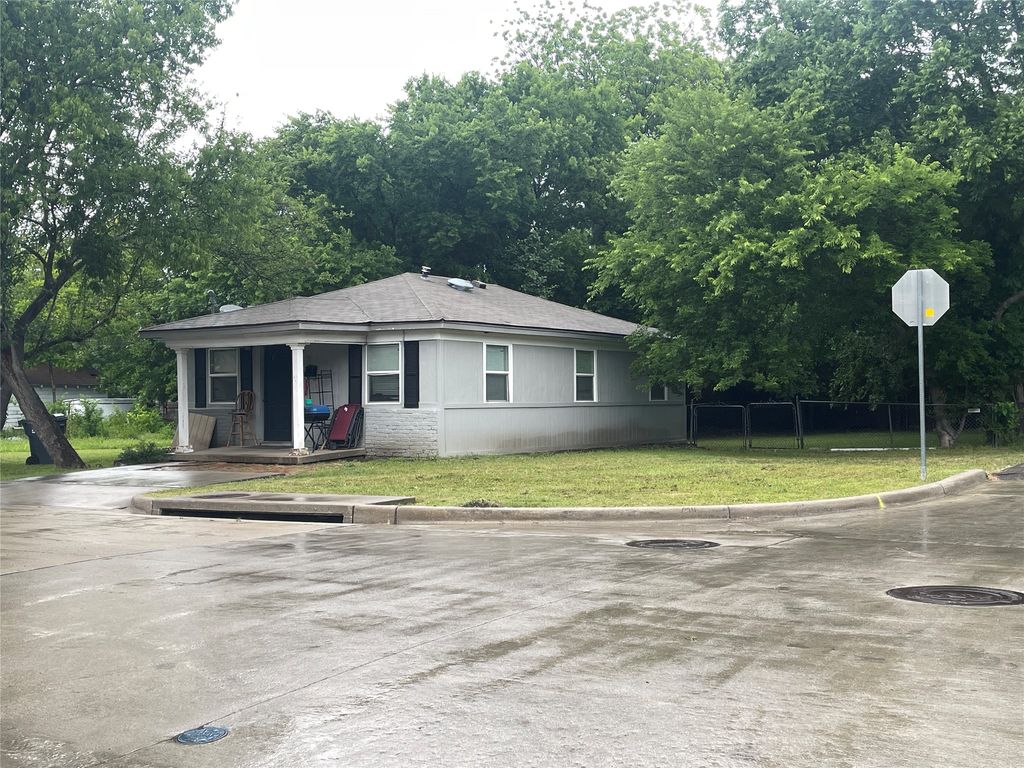 1012 Oak Street, Mckinney, TX 75069