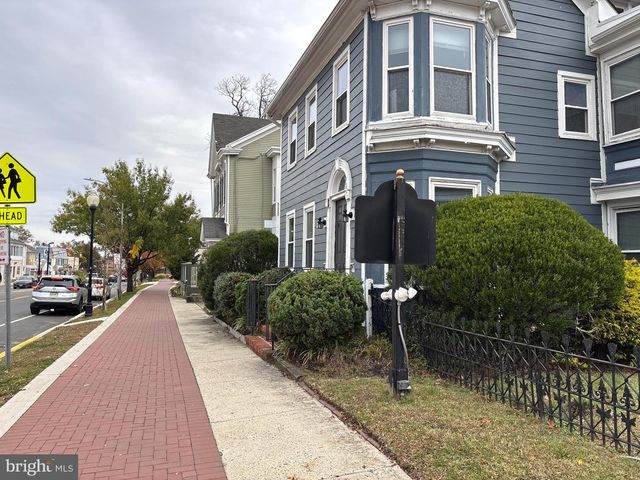 30 N BROAD ST, Woodbury, NJ 08096