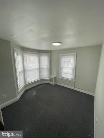 30 N BROAD ST, Woodbury, NJ 08096