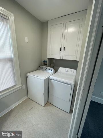 30 N BROAD ST, Woodbury, NJ 08096