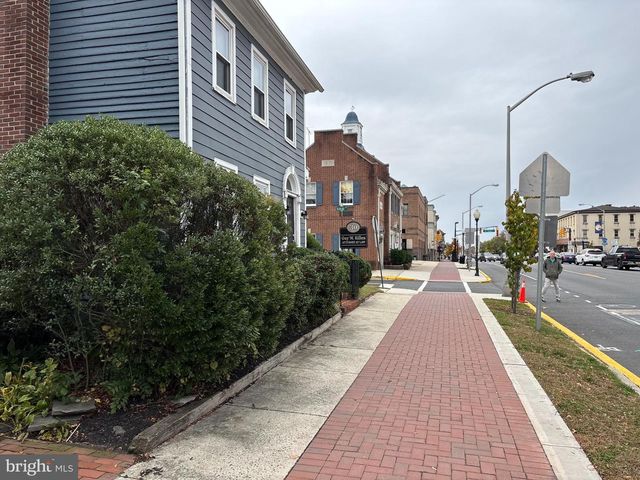 30 N BROAD ST, Woodbury, NJ 08096