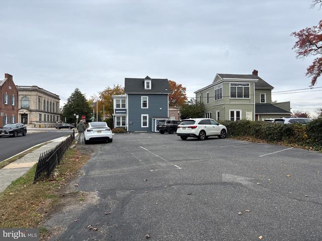 30 N BROAD ST, Woodbury, NJ 08096