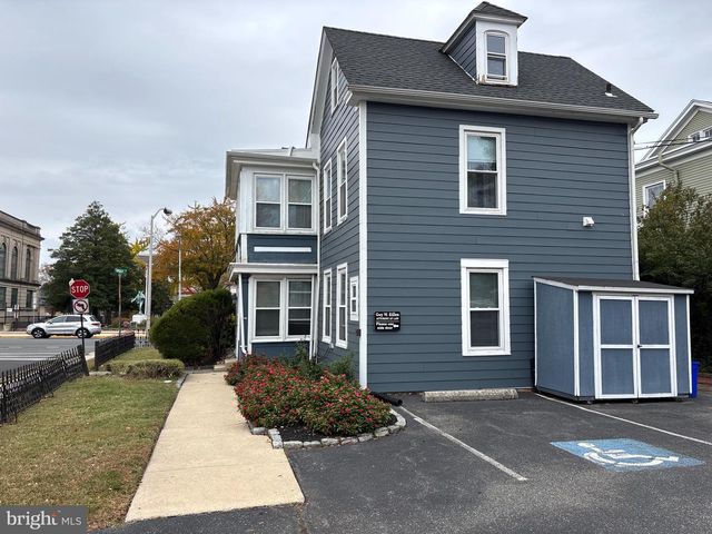 30 N BROAD ST, Woodbury, NJ 08096