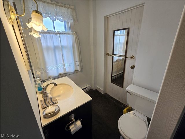 97 W Jefferson Street, Jefferson, OH 44047