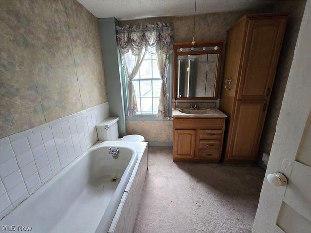 97 W Jefferson Street, Jefferson, OH 44047